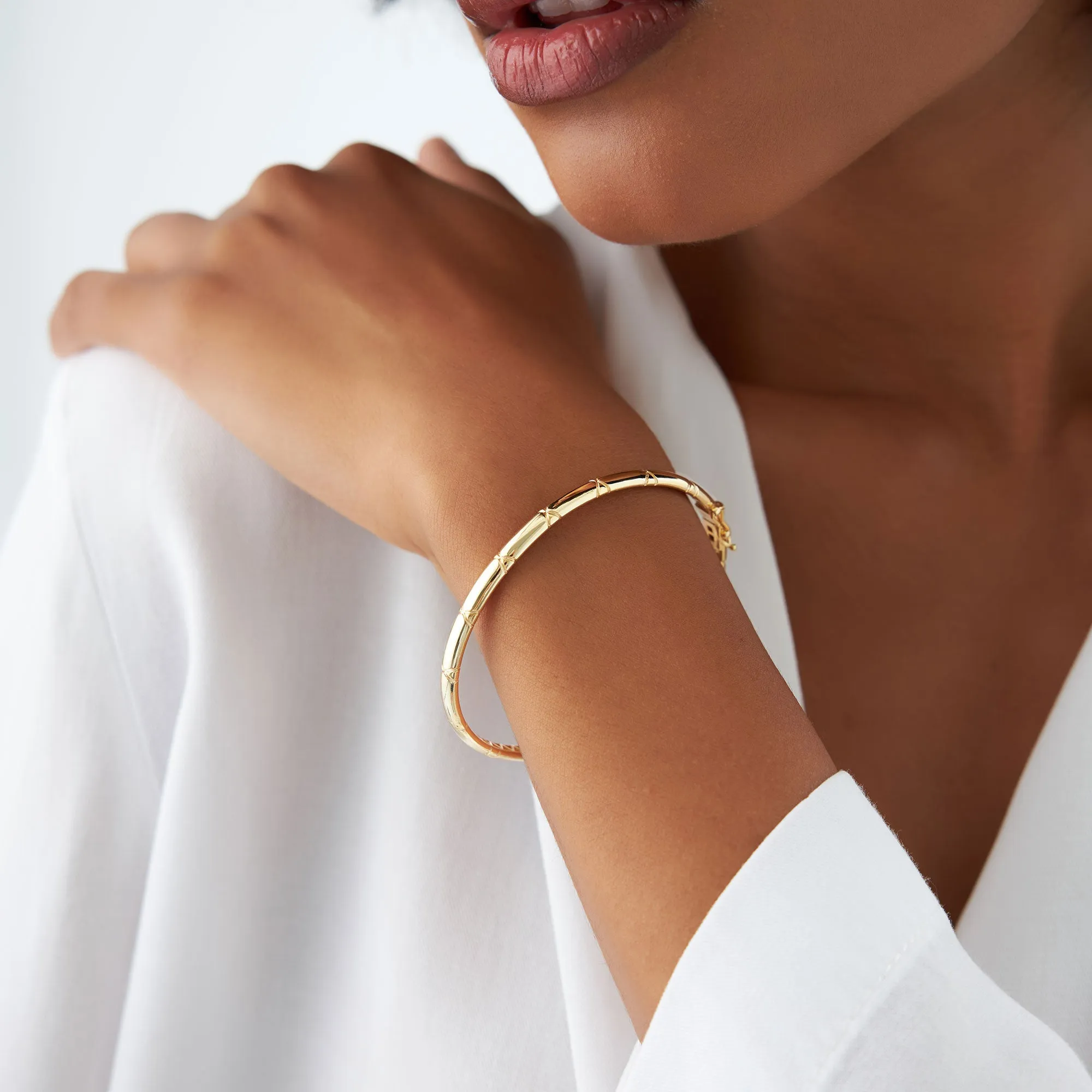 14K 4MM Dome X Cut Design Gold Bangle