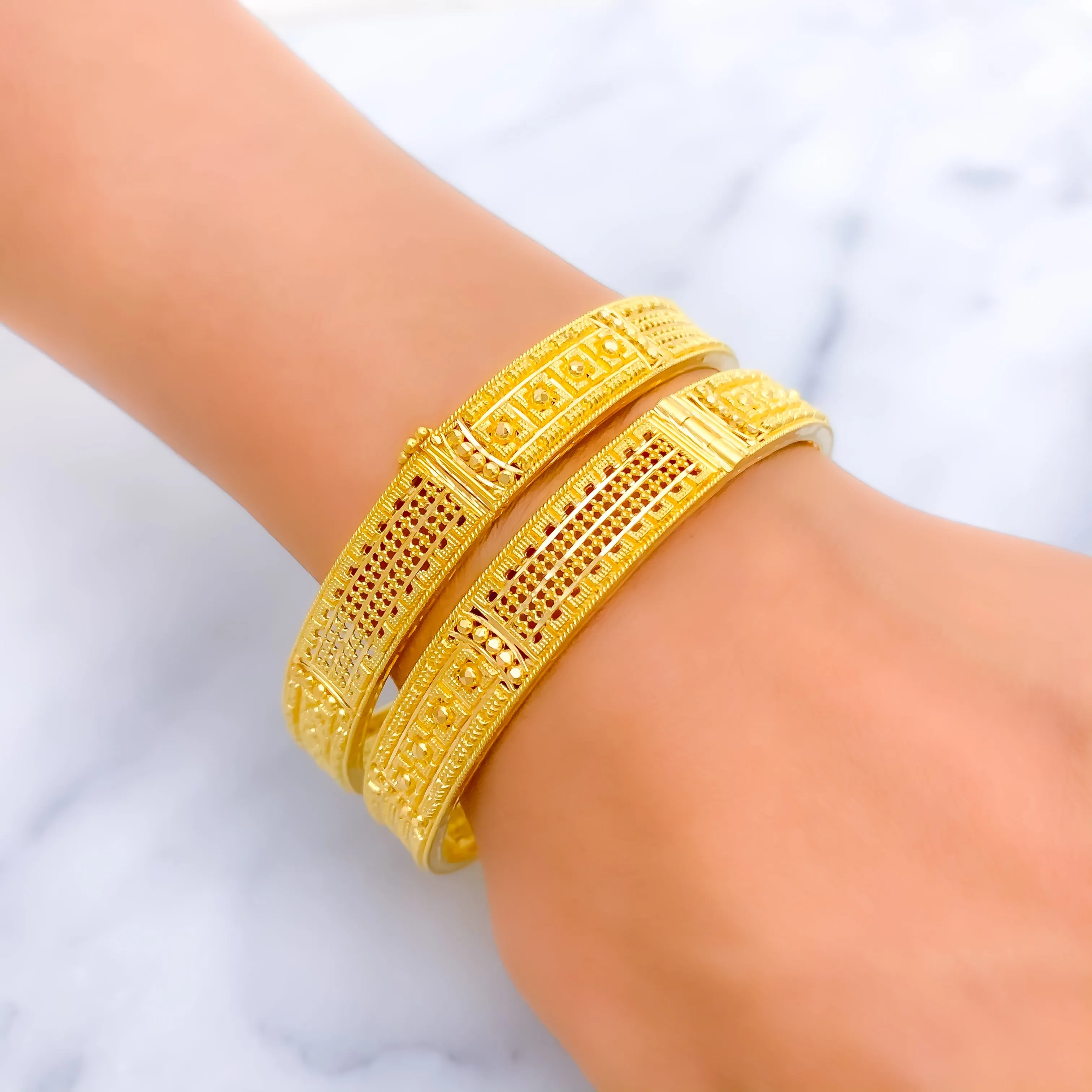 Alternating Golden Elegant 22k Gold Bangle Pair