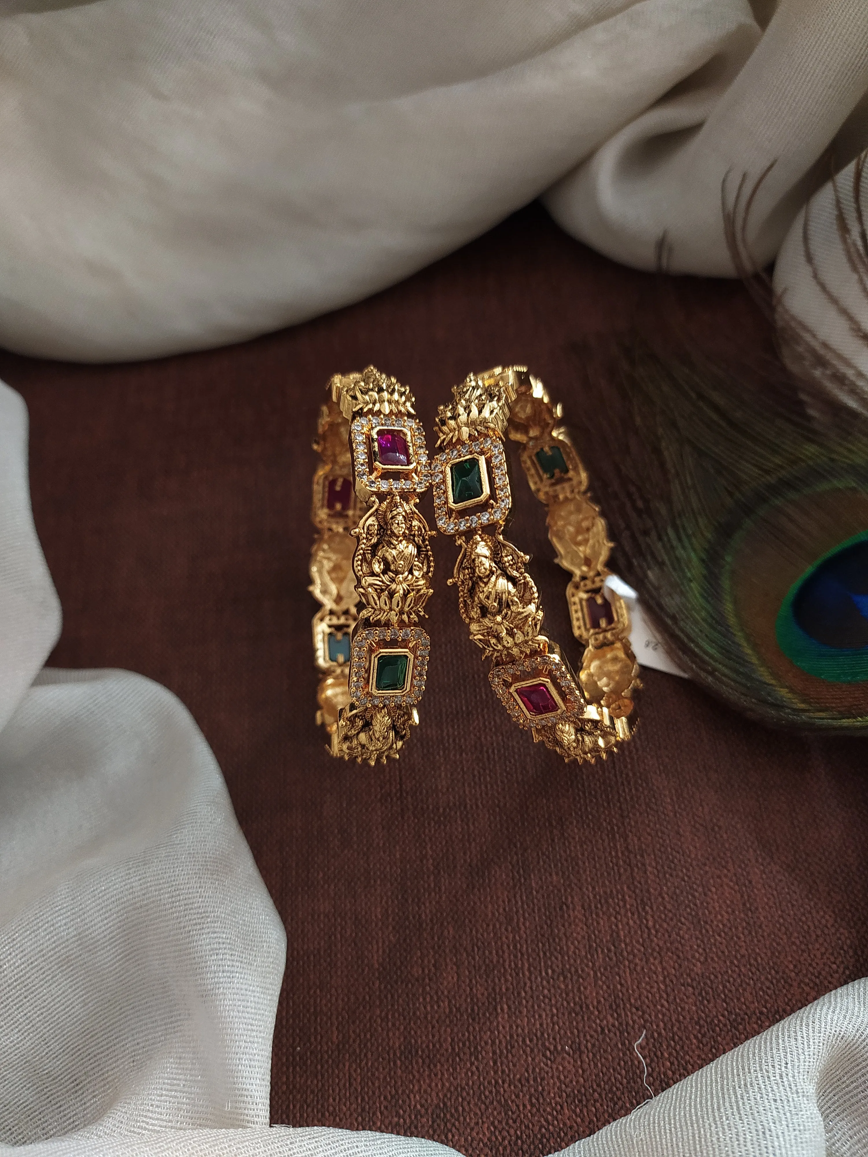 Divine Elegance on Your Wrist: The Goddess Lakshmi Ji Kemp Stone Antique Bangle