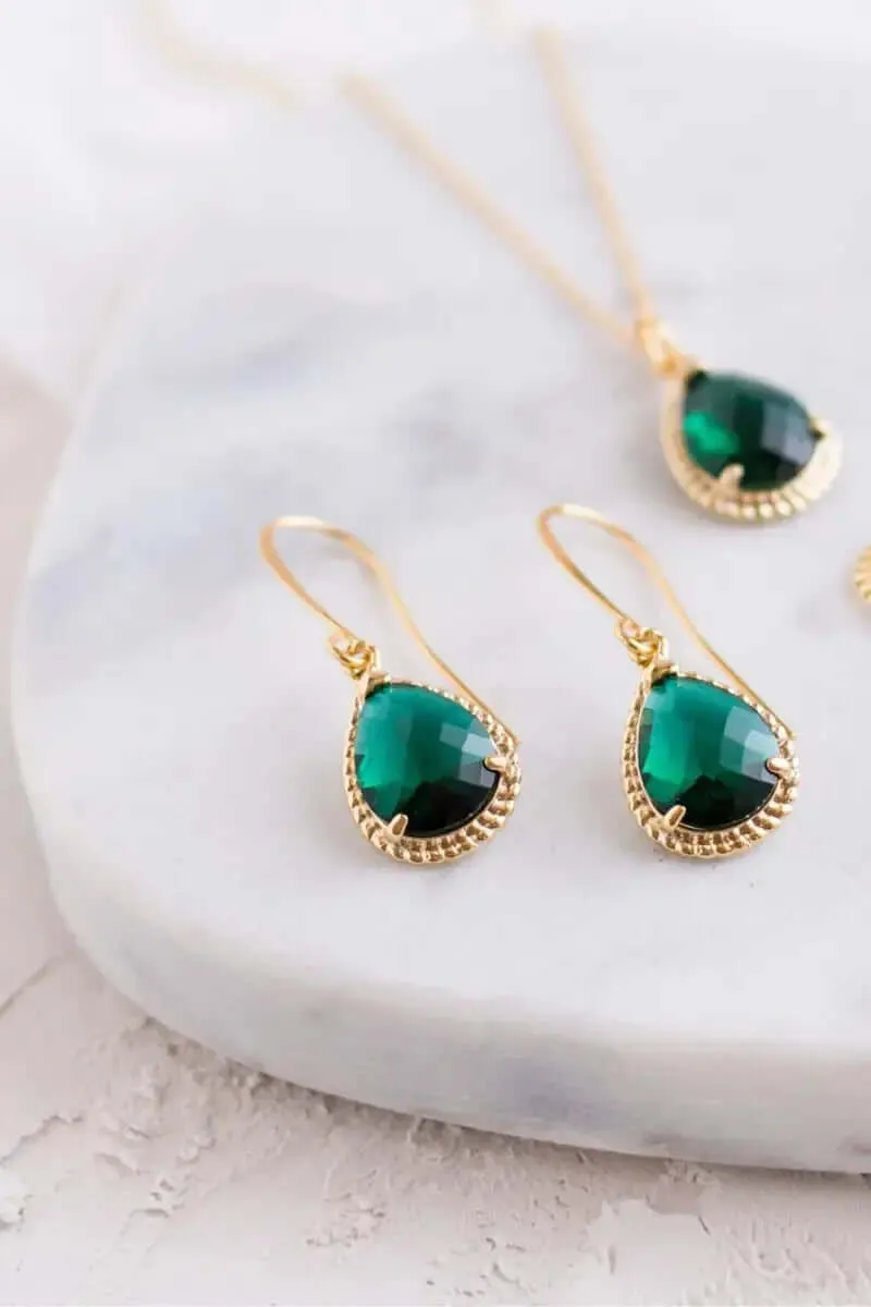 Exquisite: Emerald Green Drop Earrings