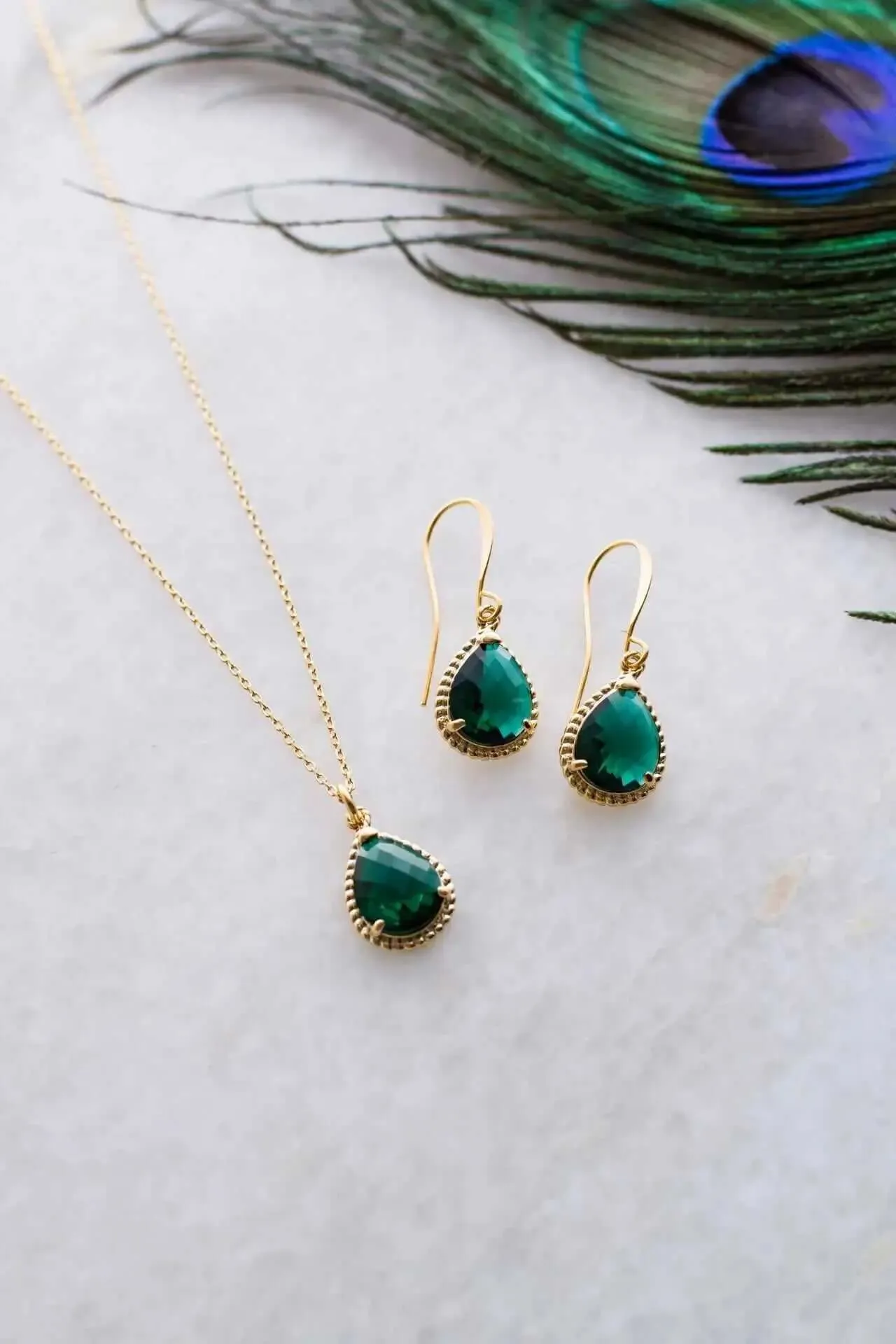 Exquisite: Emerald Green Drop Earrings