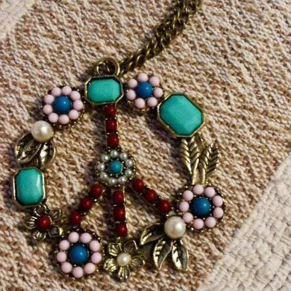 Hippie Peace Wreath Necklace