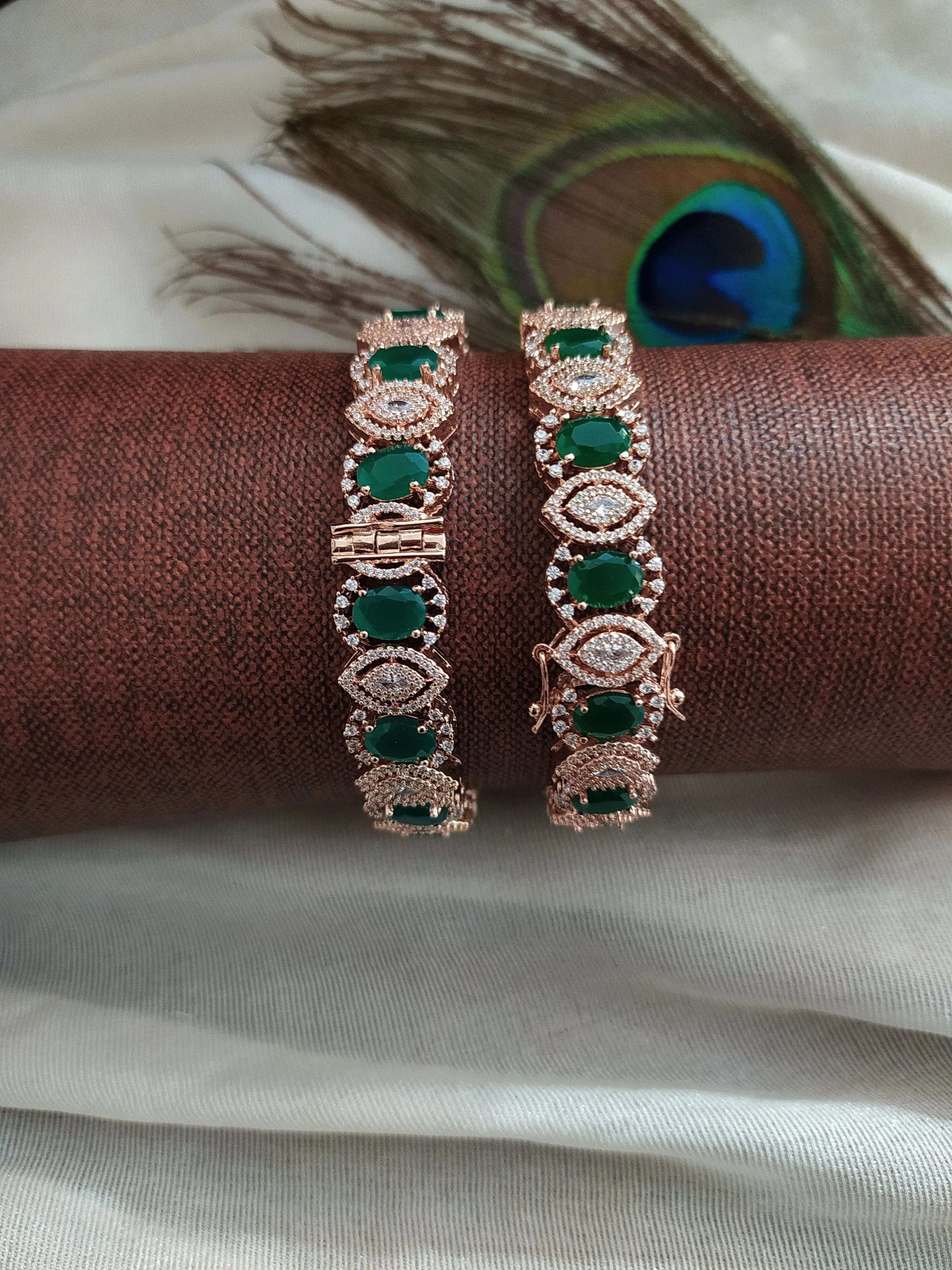 Mesmerizing Rose Gold Openable Zircon Bangles