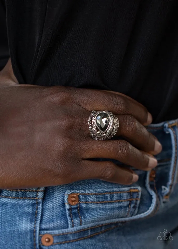 Paparazzi Ring ~ Stepping Up The Glam - Silver